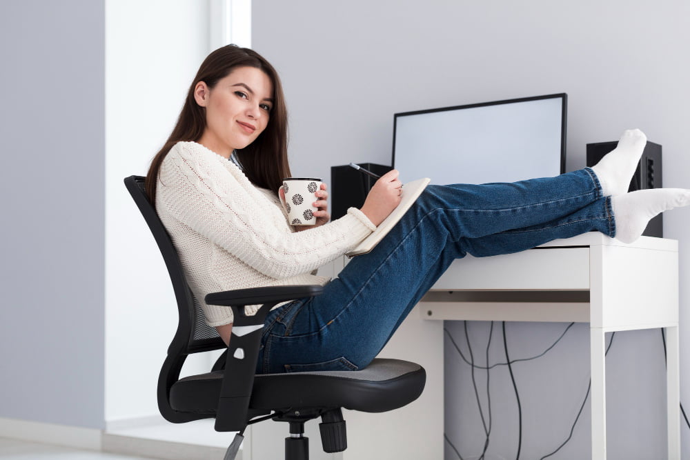 Como Descansar no Computador: Trabalho Saudável Produtivo 3 Cadeira Confortavel